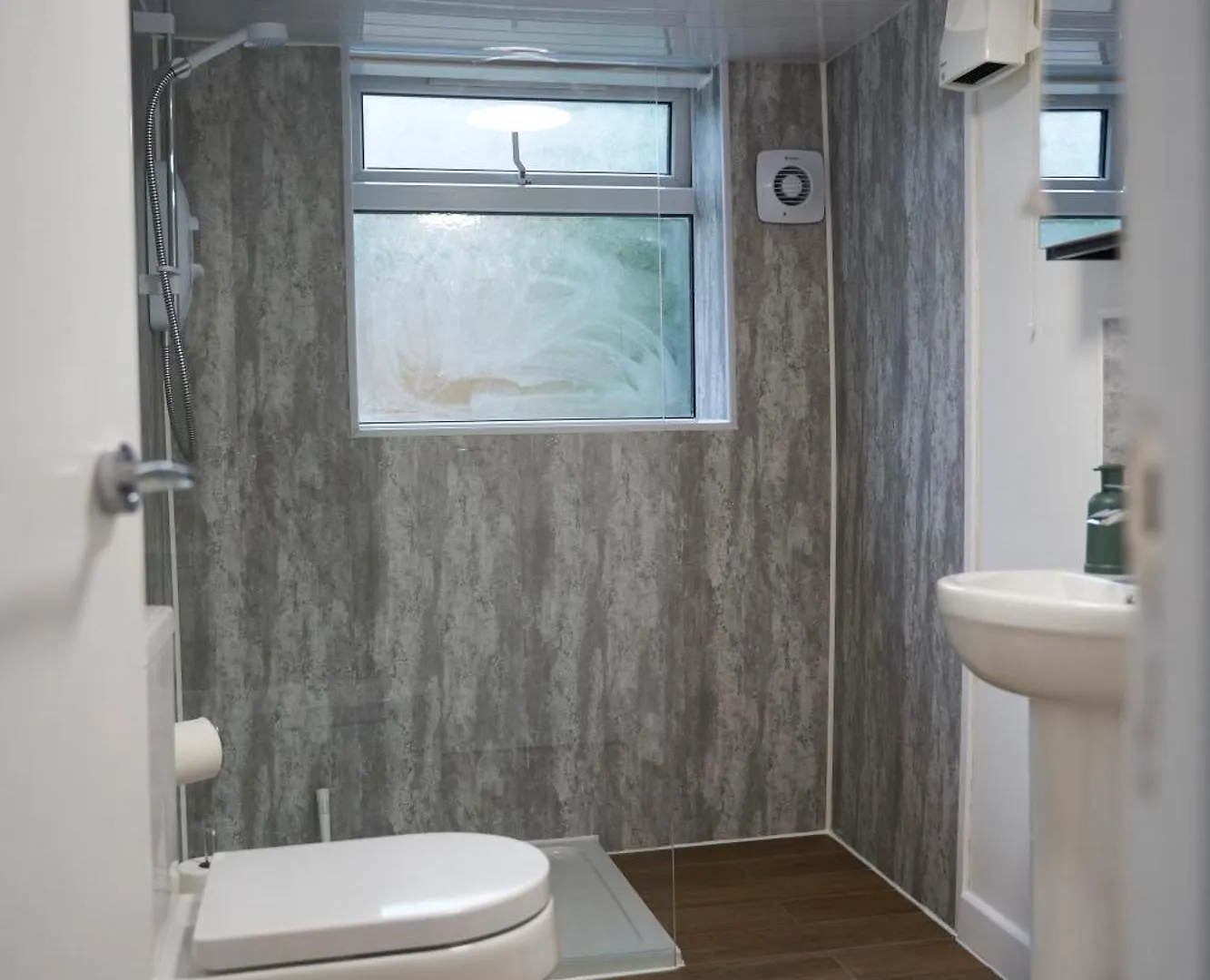 Kahuna Stays Central Gloucester Apartments, Ideal For Contractors, Professionals & City Visitors 0*,