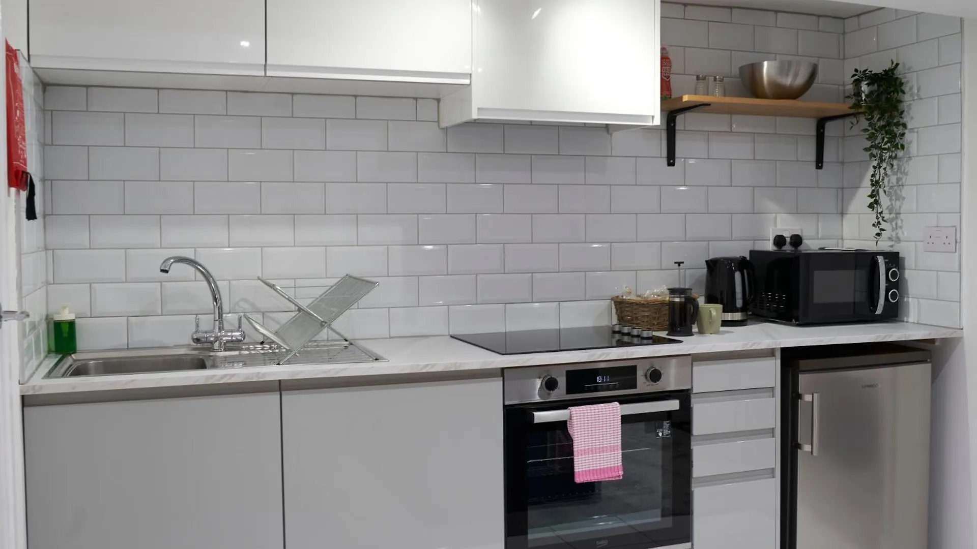 Kahuna Stays Central Gloucester Apartments, Ideal For Contractors, Professionals & City Visitors United Kingdom