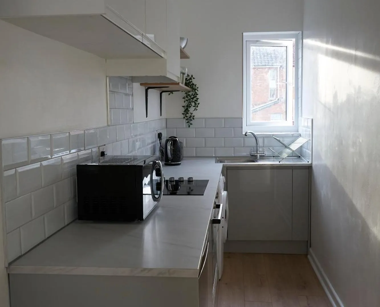 Apartment Kahuna Stays Central Gloucester Apartments, Ideal For Contractors, Professionals & City Visitors