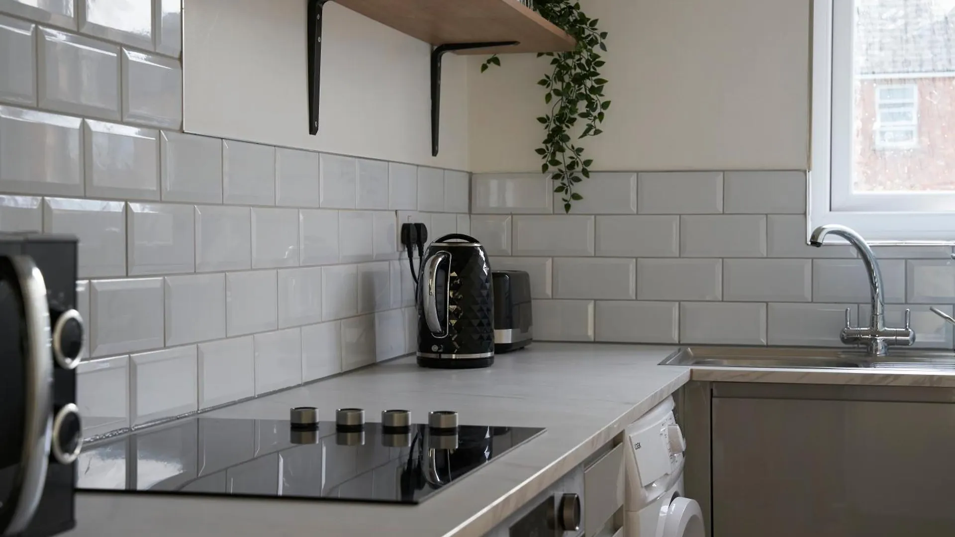 Apartment Kahuna Stays Central Gloucester Apartments, Ideal For Contractors, Professionals & City Visitors United Kingdom