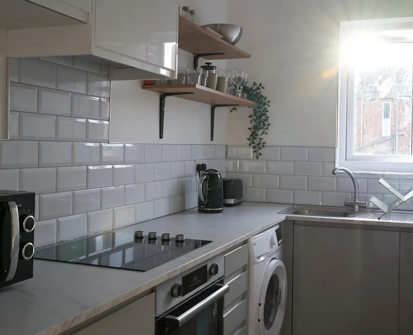Apartment Kahuna Stays Central Gloucester Apartments, Ideal For Contractors, Professionals & City Visitors United Kingdom